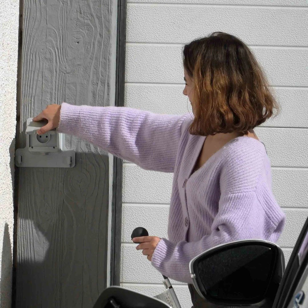 Legrand opbouw contactdoos EV 3,2kVA mode 2 - Ecowatts.be